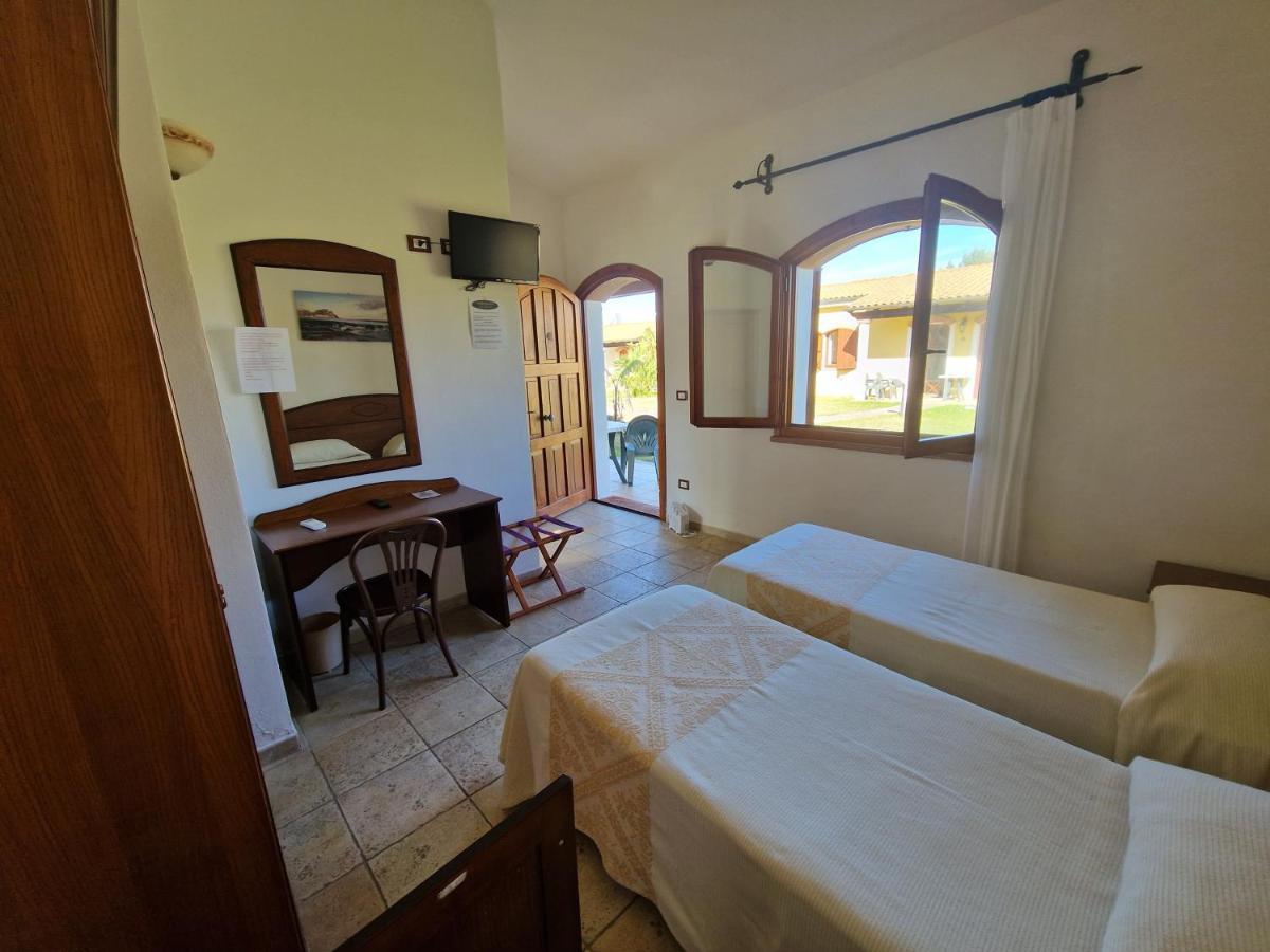 Hotel Perda Rubia San Giovanni Suèrgiu Екстериор снимка