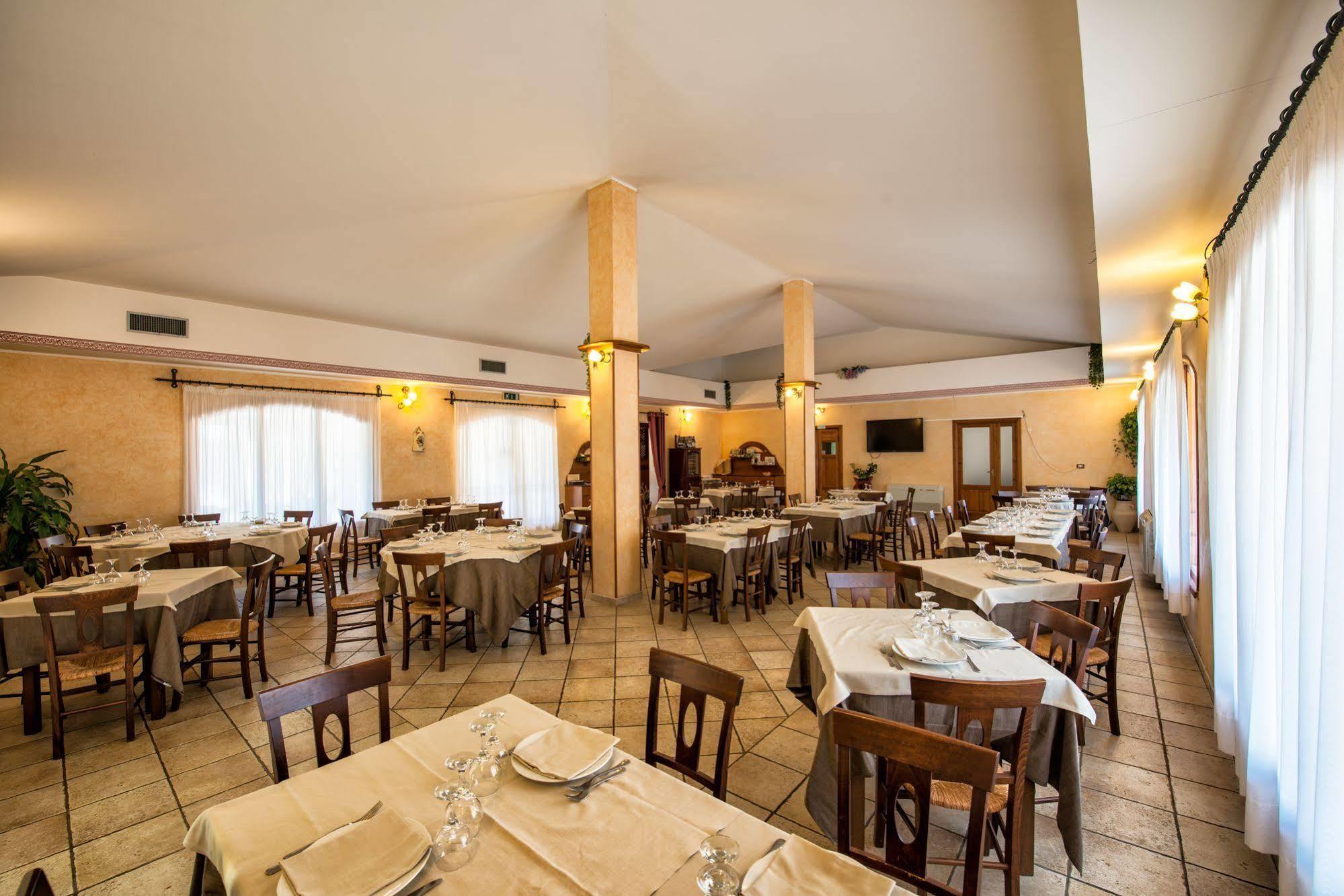 Hotel Perda Rubia San Giovanni Suèrgiu Екстериор снимка